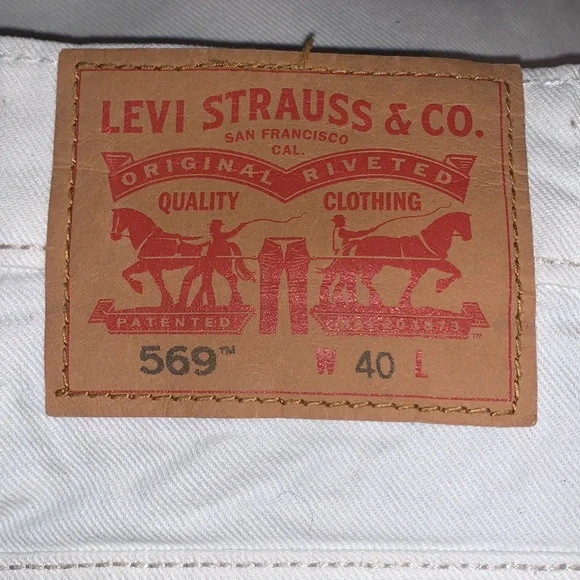 Levi shorts - Picture 4 of 5